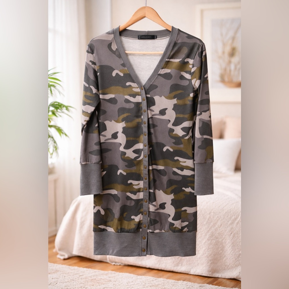 Merokeety Camo Snap-Button Cardigan Size Medium